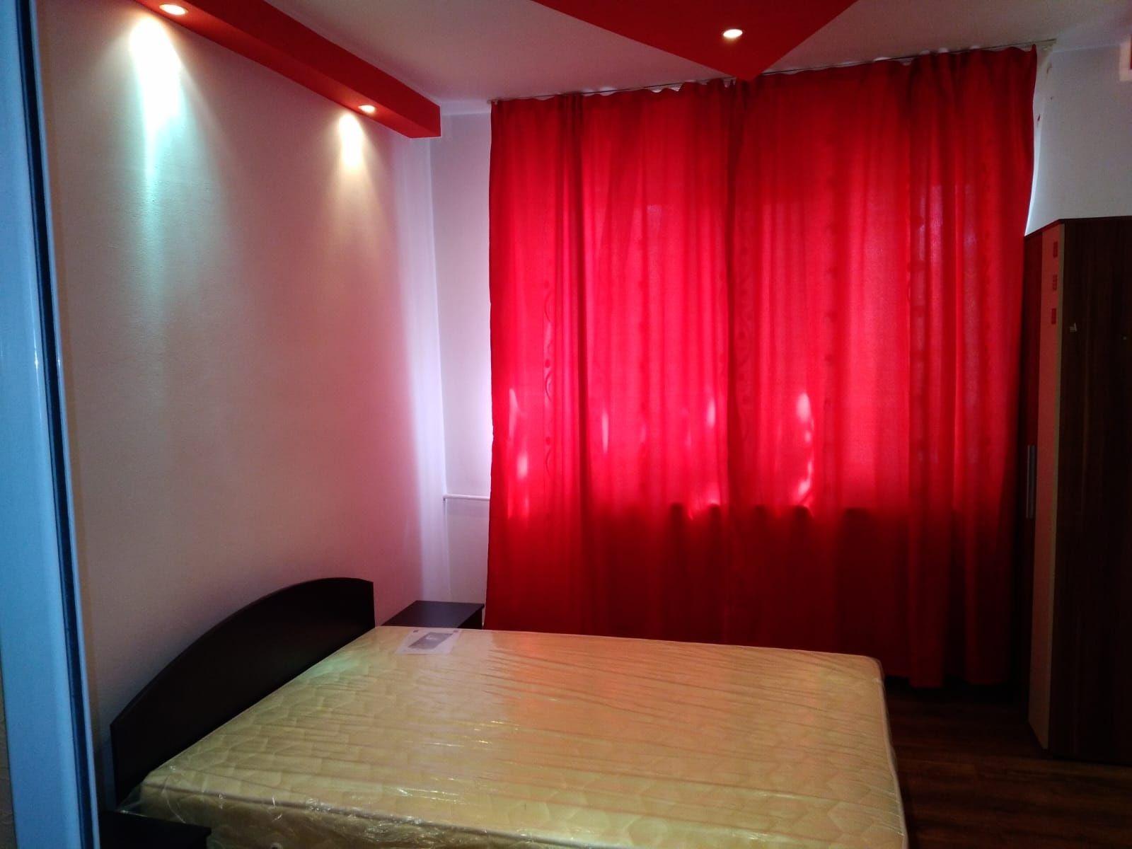 Închiriez garsoniera