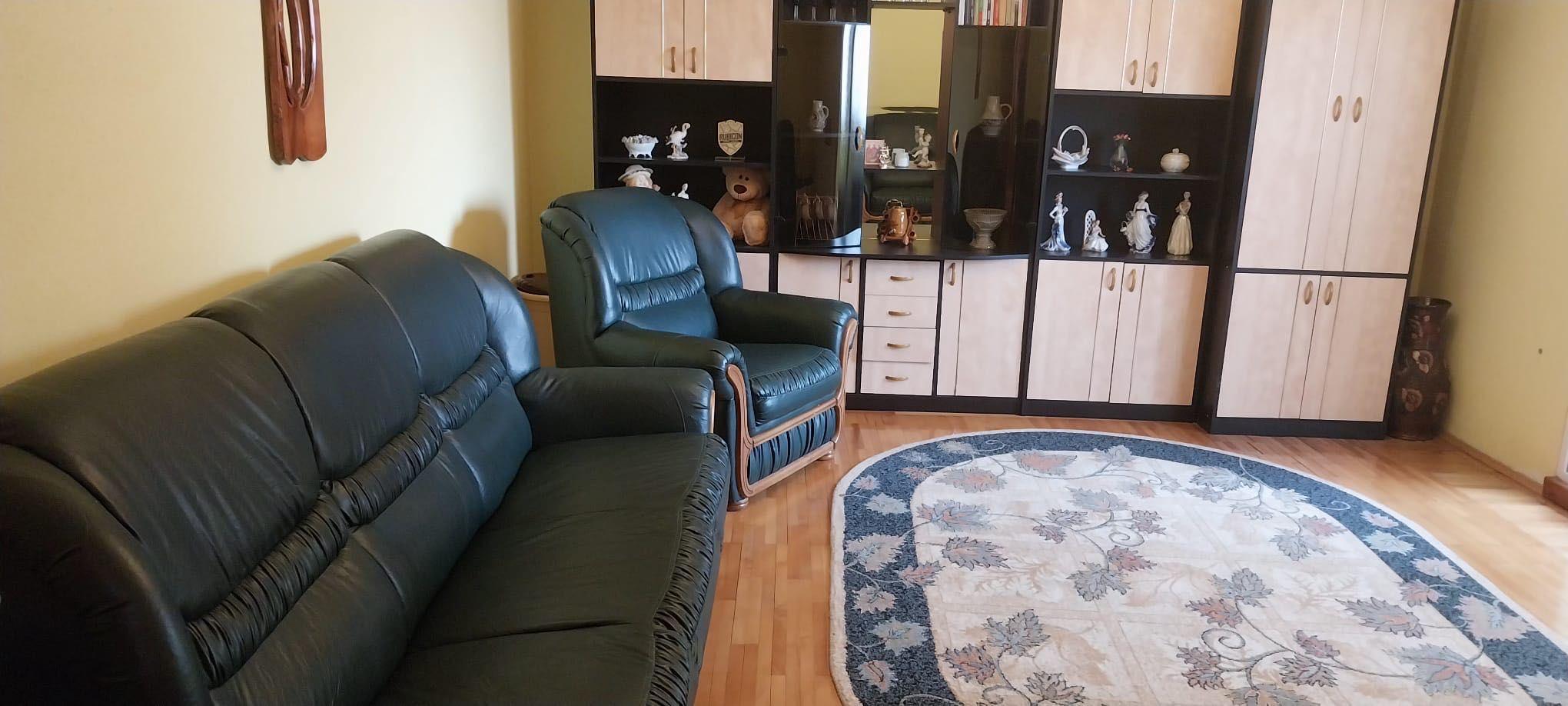 Inchiriez apartament 2 camere M17