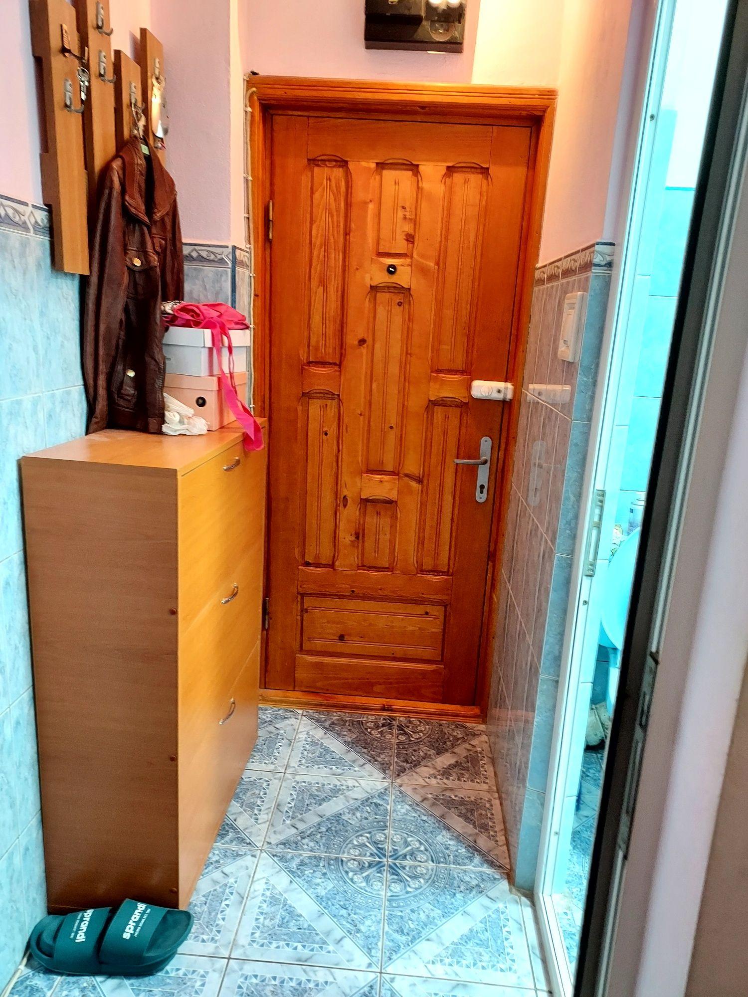 Închiriez apartament 1 camera