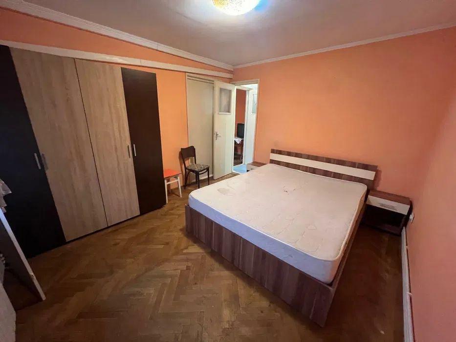 Închiriez apartament 2 camere, mobilat pe Bulevardul George Cosbuc