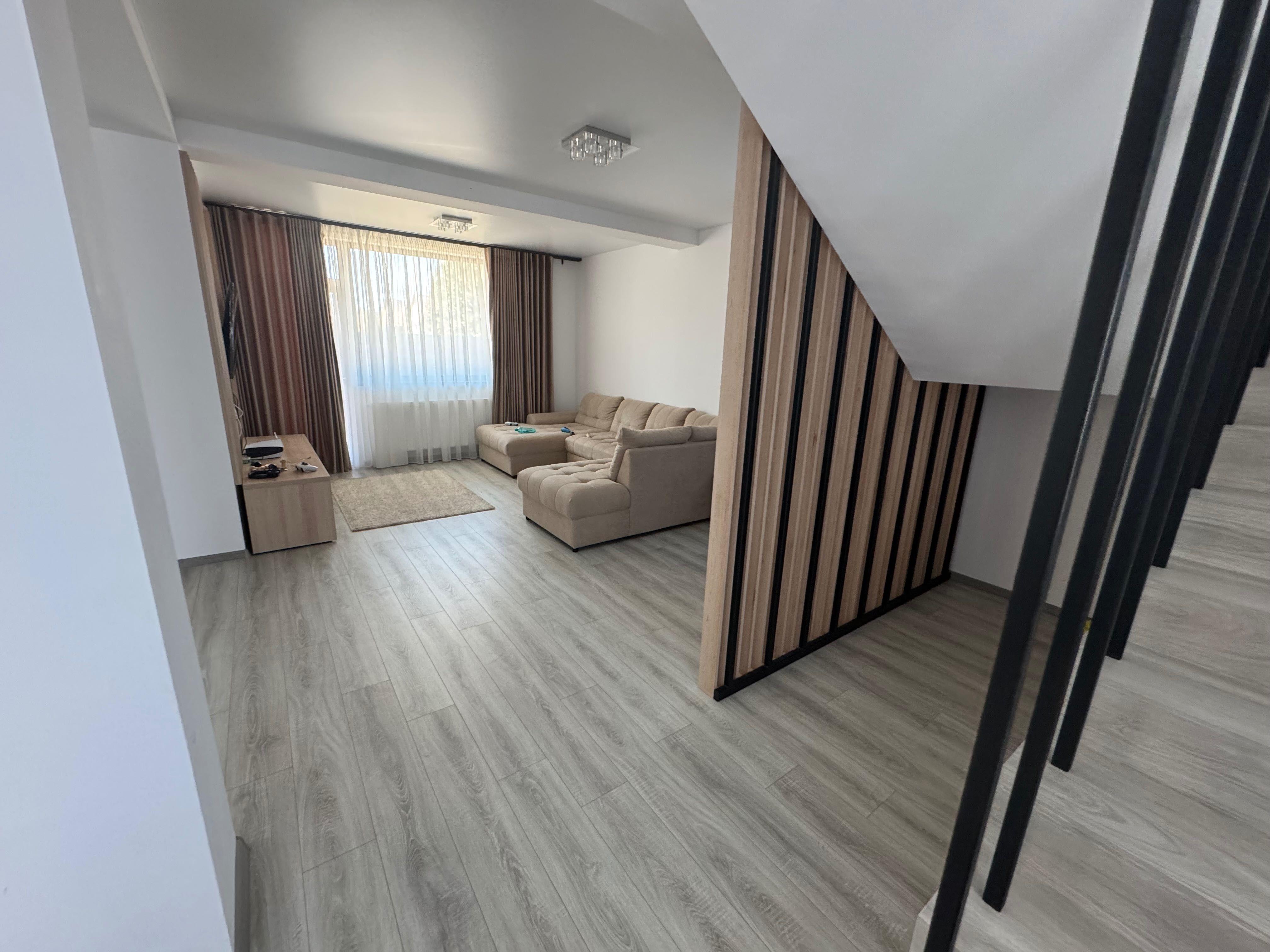 Casă de închiriat - imagine 1