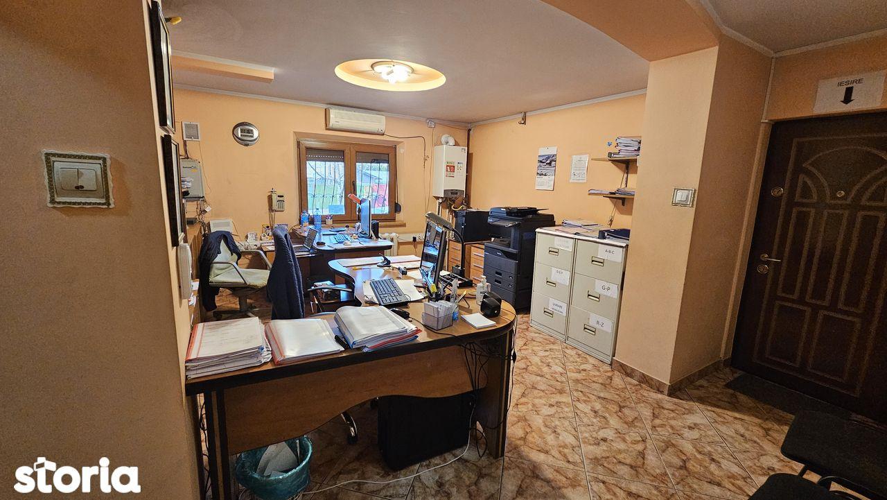 Spatiu de birou, 3 camere - imagine 1