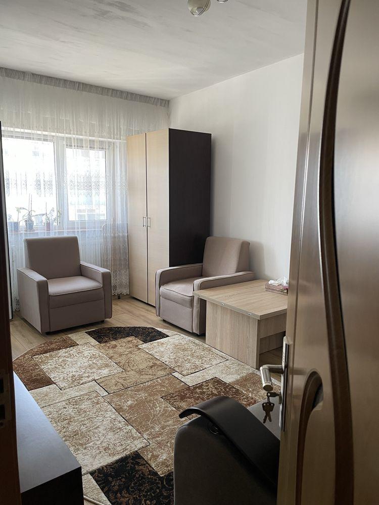Vand garsoniera confort 1, 26m patrati, etaj 3, zona Radu Negru
