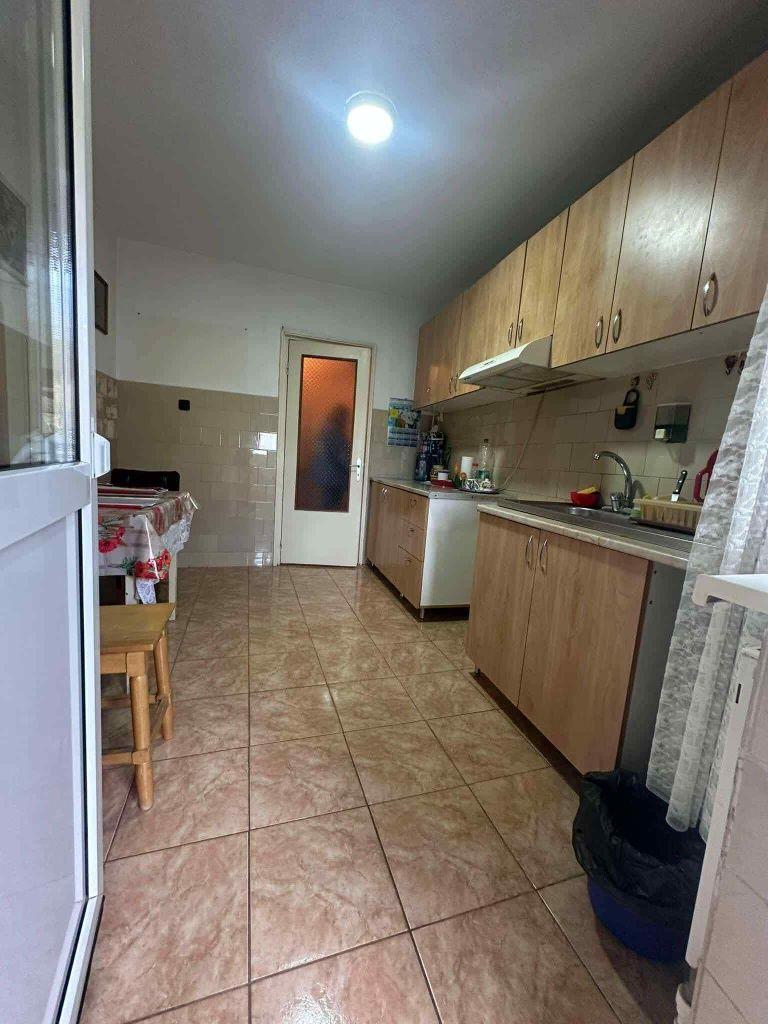 Vând apartament 2 camere confort 1, etaj 4, cartier Obor