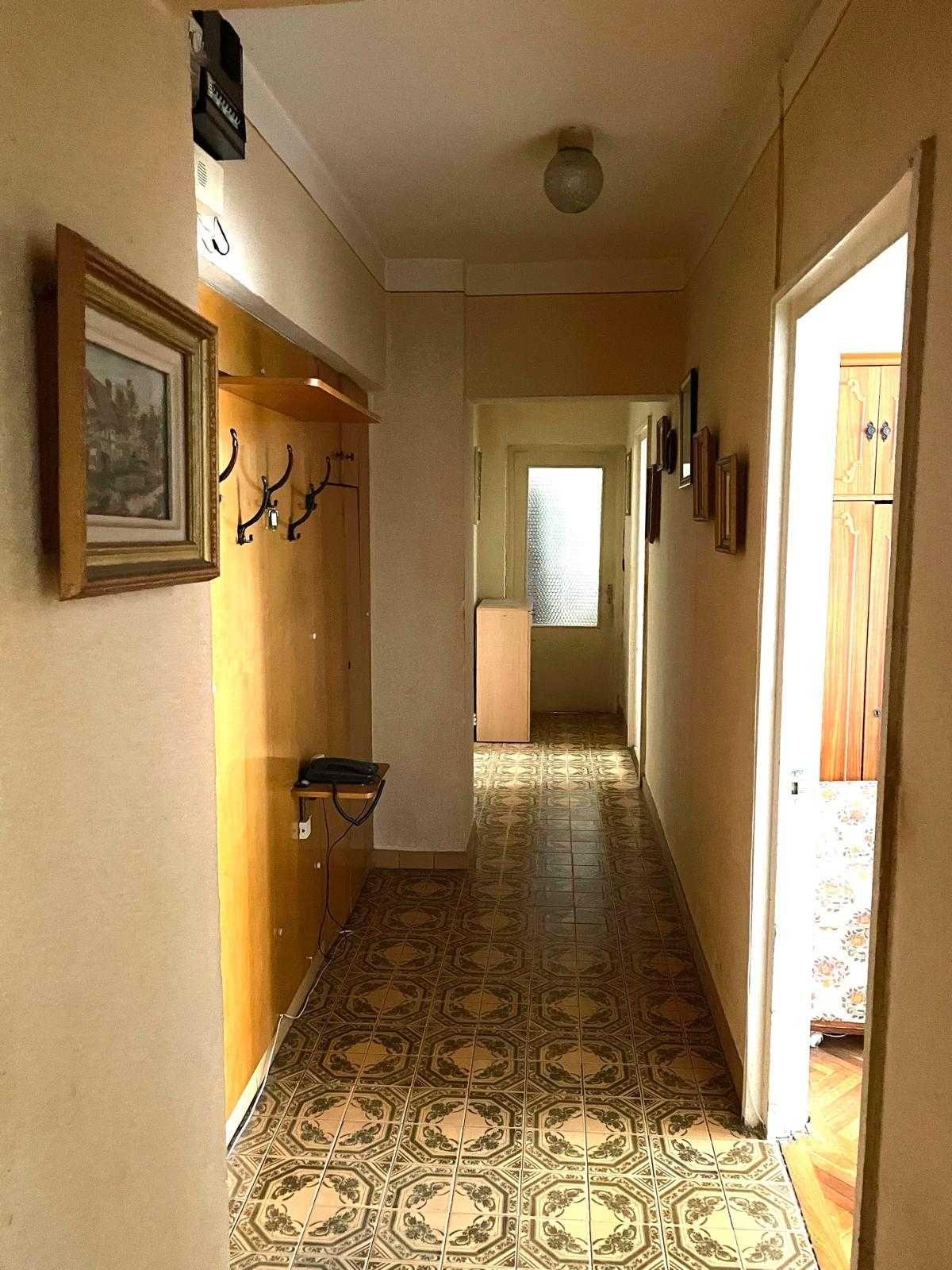 Apartament 3 Camere Ultracentral etaj 4/6 – Liceul Murgoci
