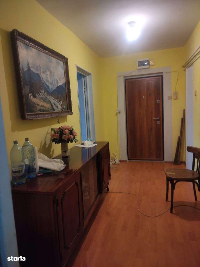 4 camere zona Garii - imagine 1