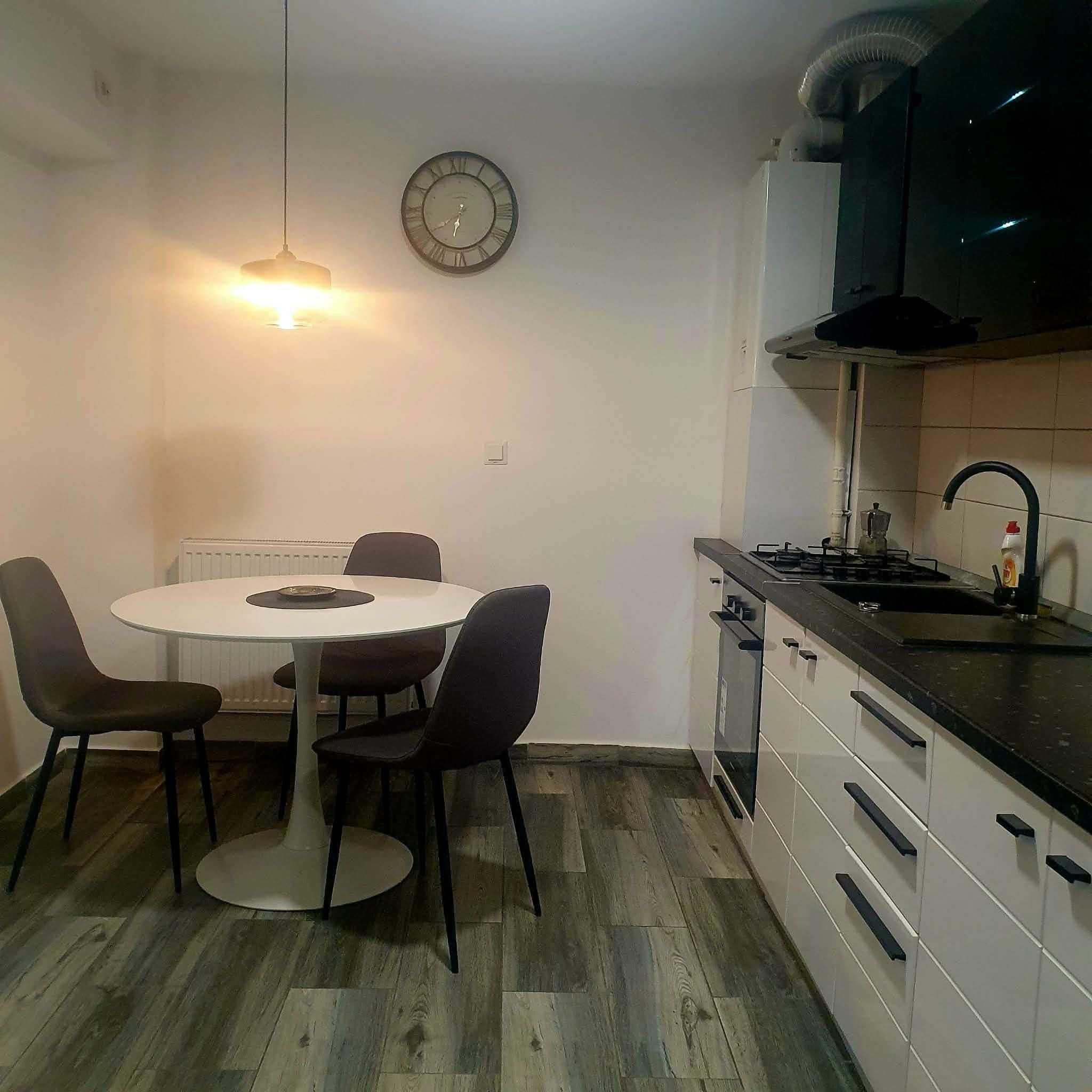 Proprietar,ofer spre inchiriere apartament 1 camera,,faleza