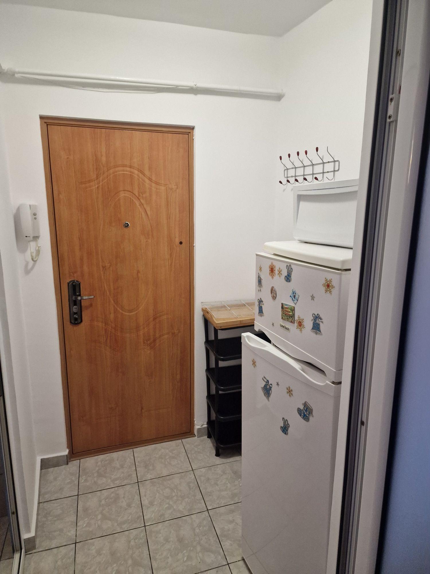 Garsoniera de închiriat