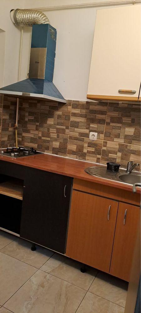 Inchiriez garsoniera