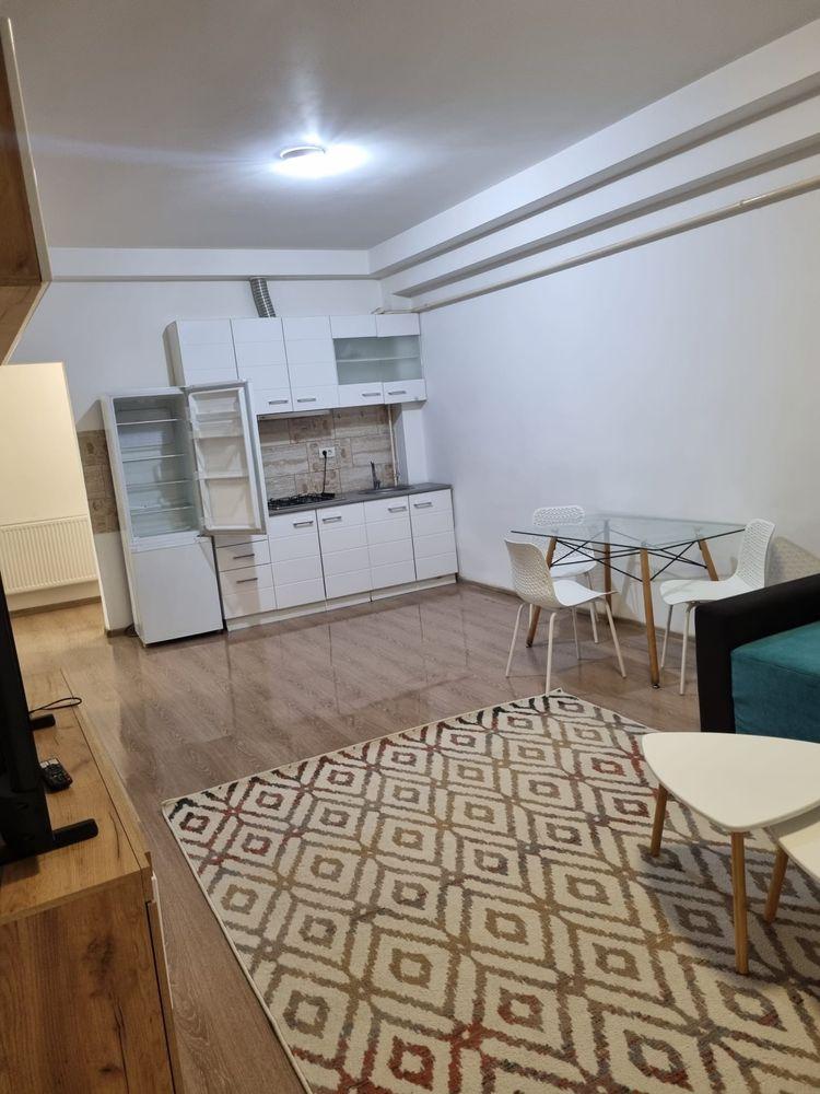 Apartament pe strada Stefan cel Mare, la 100 de metri de Piata Mare - imagine 1