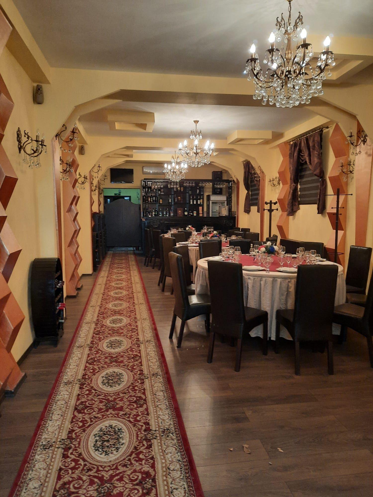 Zona Piata Mare casa dublă deschidere s-212 mp