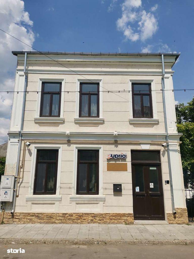 Cladire de birouri central, design deosebit, stare foarte buna, 258mp - imagine 1