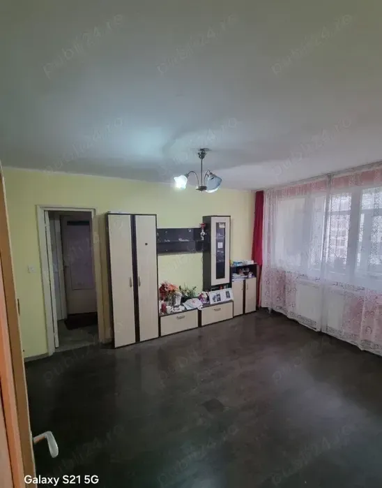 Apartament 2 Camere, Micro 16, etaj 3 4, Balcon Mare, Centrală proprie
