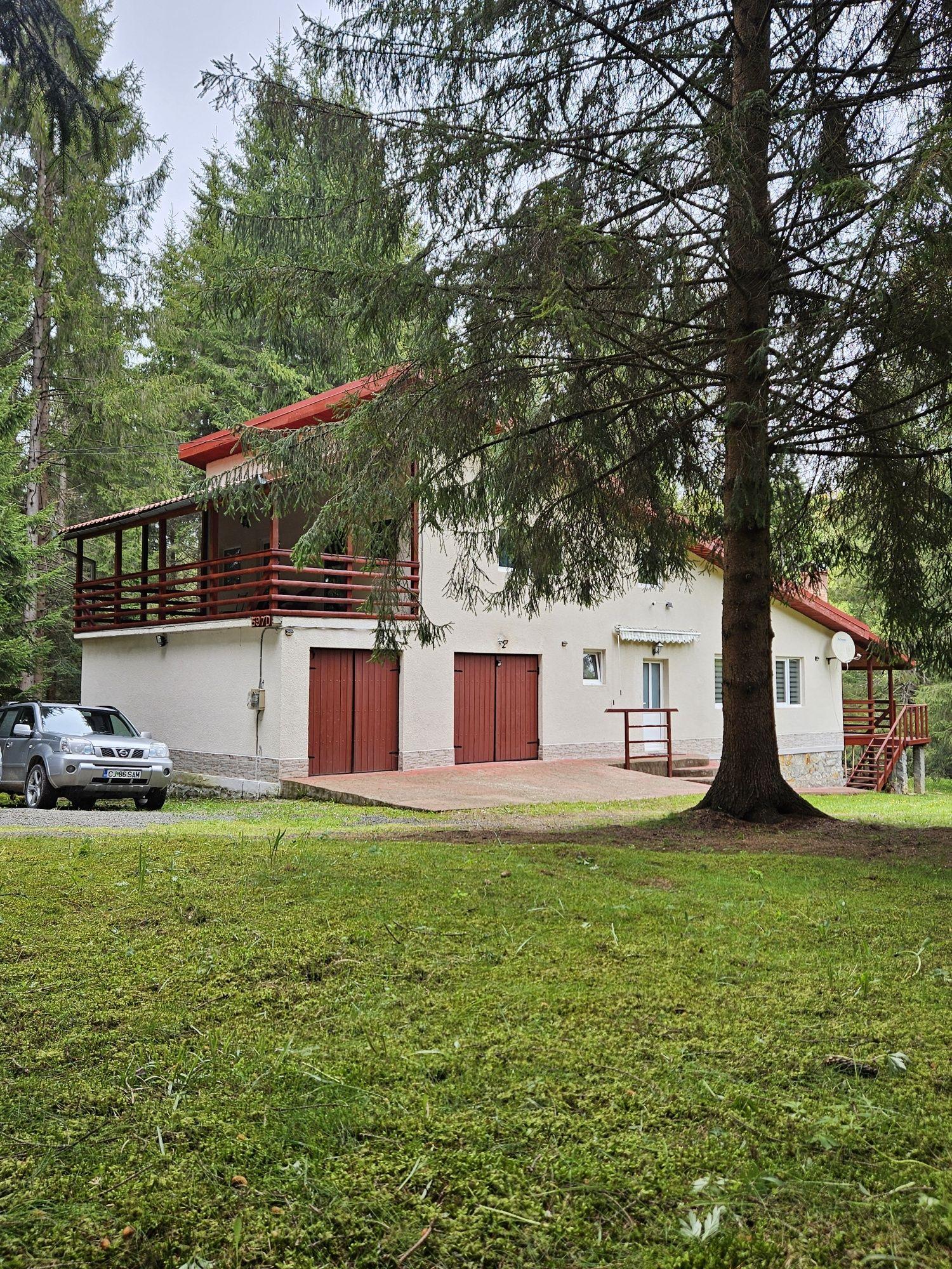 Casa de vacanta!Dealu Negru, Călătele Padure