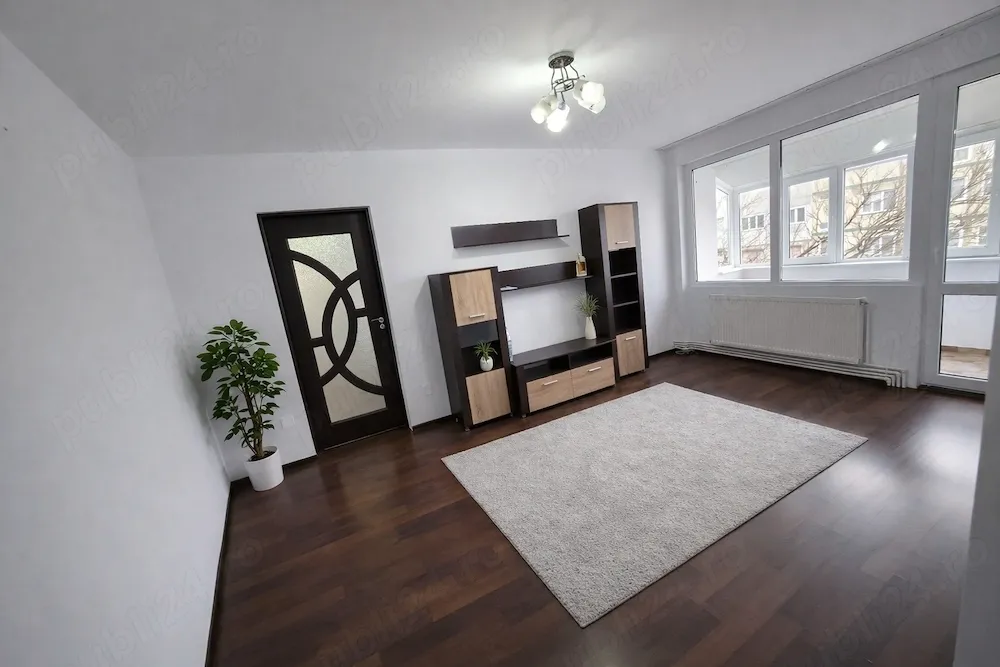 Apartament 3 camere Micro 16 Galați, renovat, centrală, 90.000