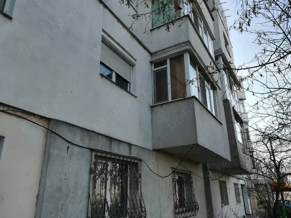 Apartament 4 camere - imagine 1