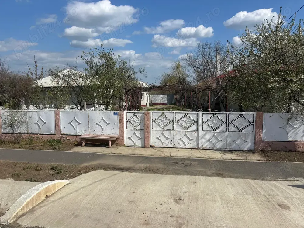 De vânzare casa bătrânească sat Calmatui, comuna Grivita, județul Galati - imagine 1