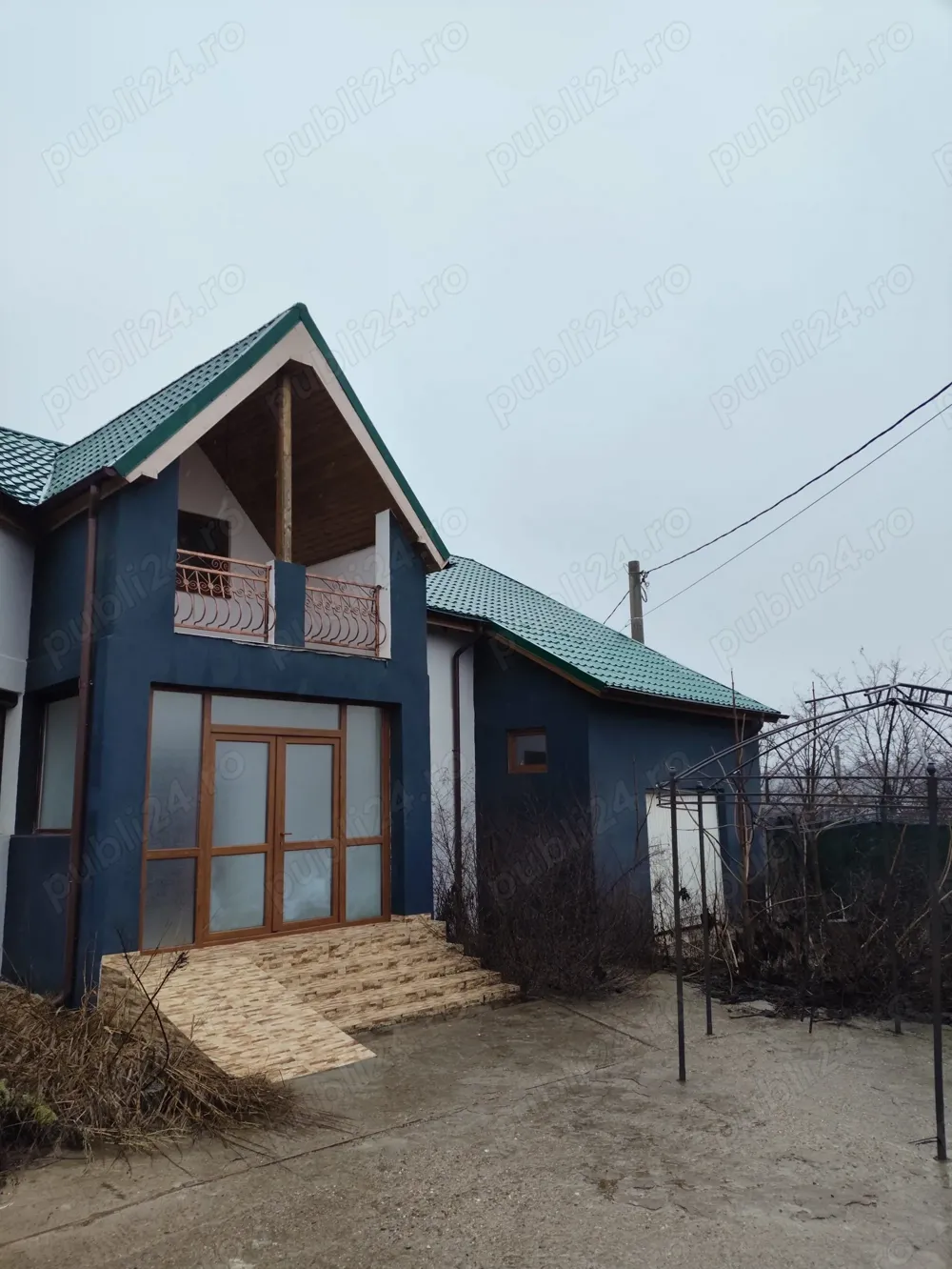 Vilă vânzare sau închiriere