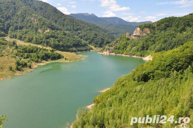Vand teren intravilan Siriu la 150m de lac si cu deschidere directa la DN10