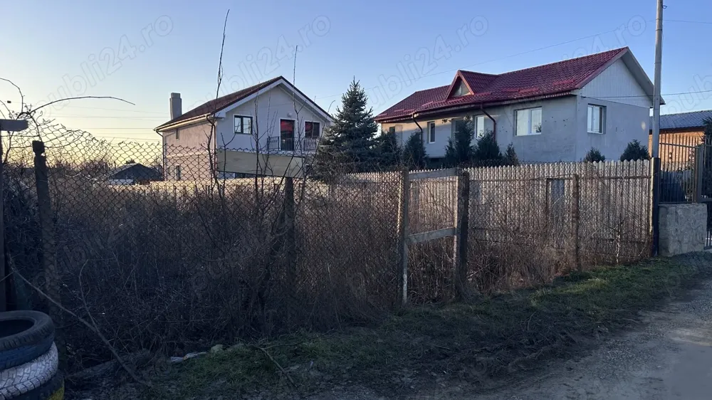 Vând teren intravilan Vanatori