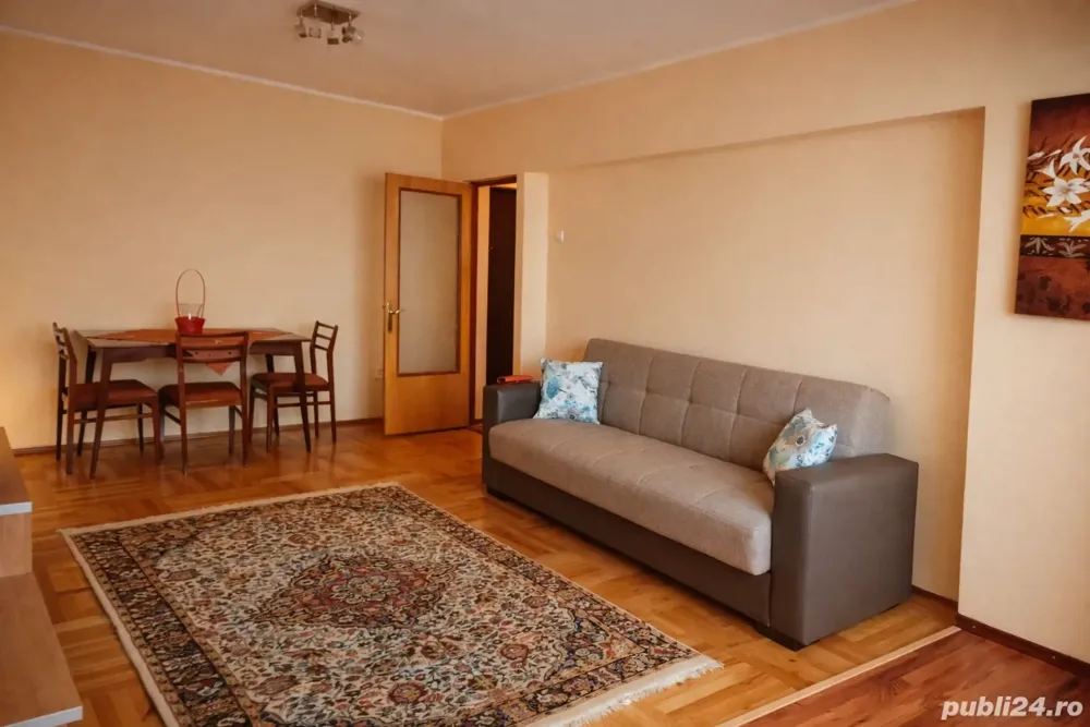 Închiriez apartament decomandat 80 mp, etaj 3, str Brăilei, Micro 18, zona Spital Judetean, Galati