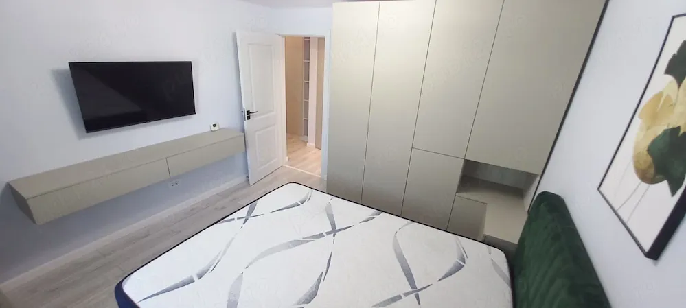 2 cam54ere la Ireg(Doja)