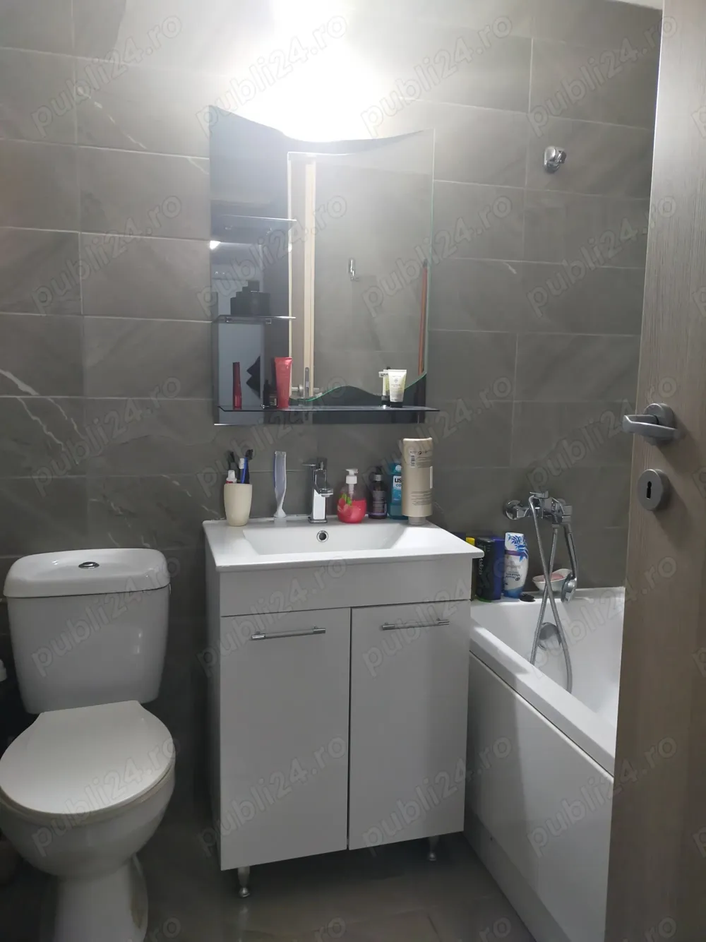 De închiriat apartament 2 camere - imagine 1