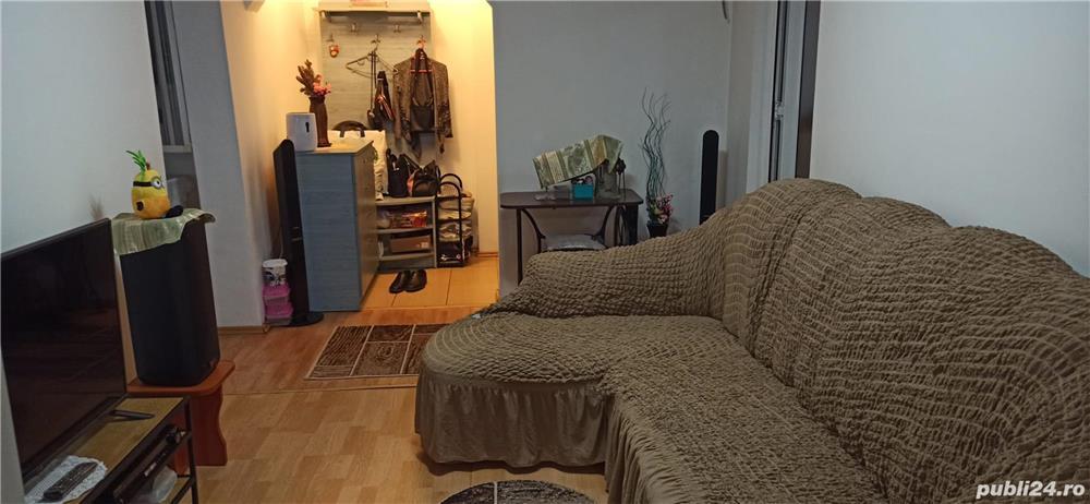 vand apartament 2 camere confort unu decomandat