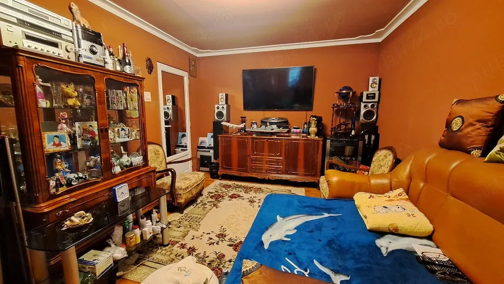 VAND   Apartament 4  camere decomandate super amenajat Etaj 3 Oras Braila Vidin Tel - imagine 1