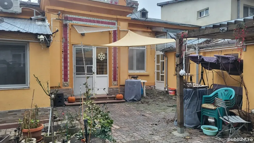 Vand casa caramida zona istorica a Brailei.