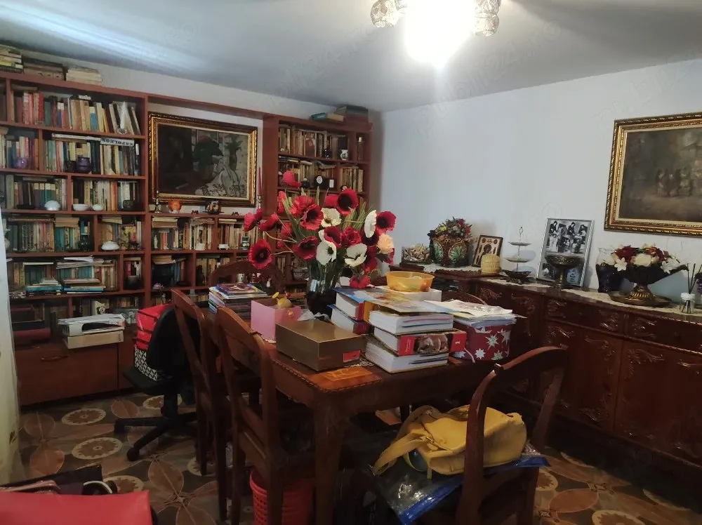 Casă 4 camere pe strada I.C. Brătianu,  zona I