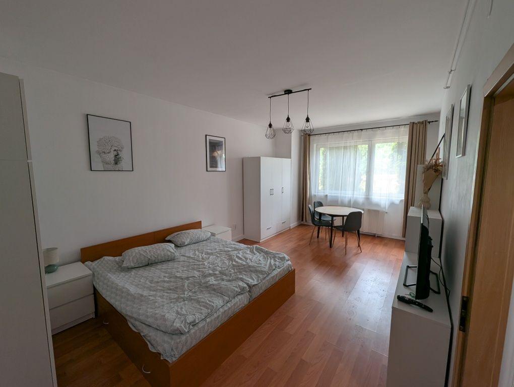Inchiriez Apartment 1 camera in zona Parcul Feroviar si Gara