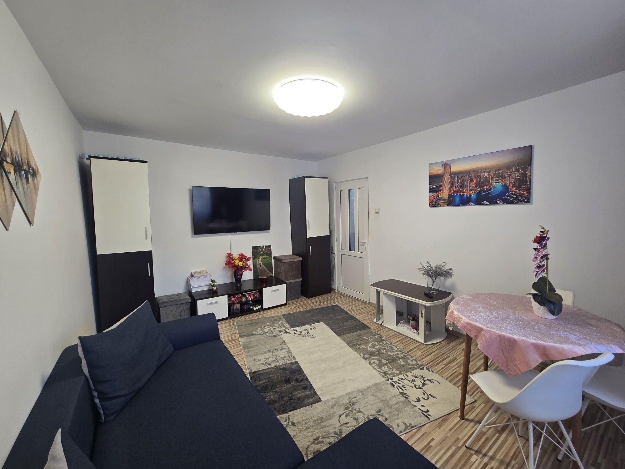 Vand apartament 4 camere, inel 2, etaj 2 - imagine 1