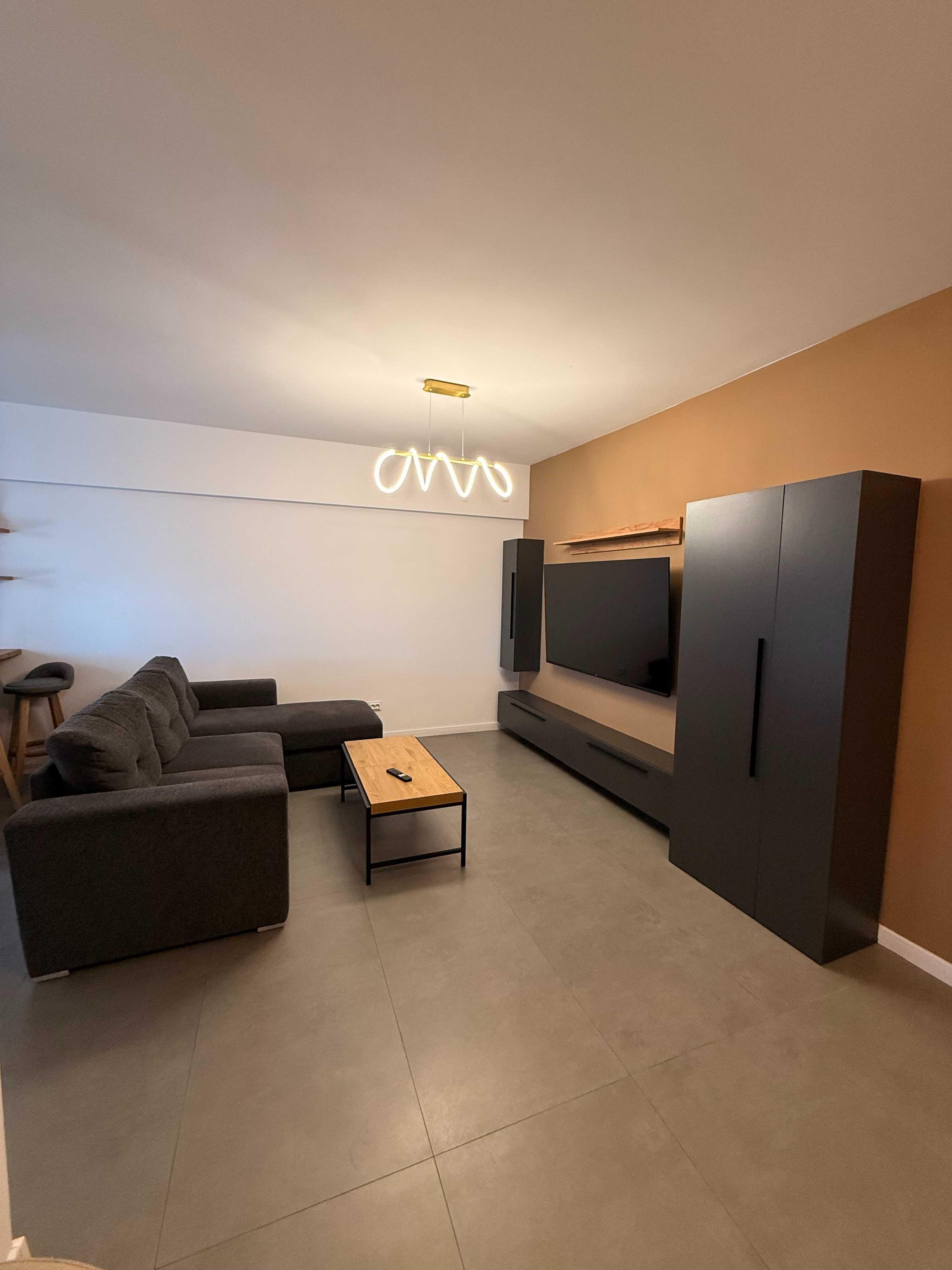 2 Camere , Rovine , Inchiriat direct de la proprietar
