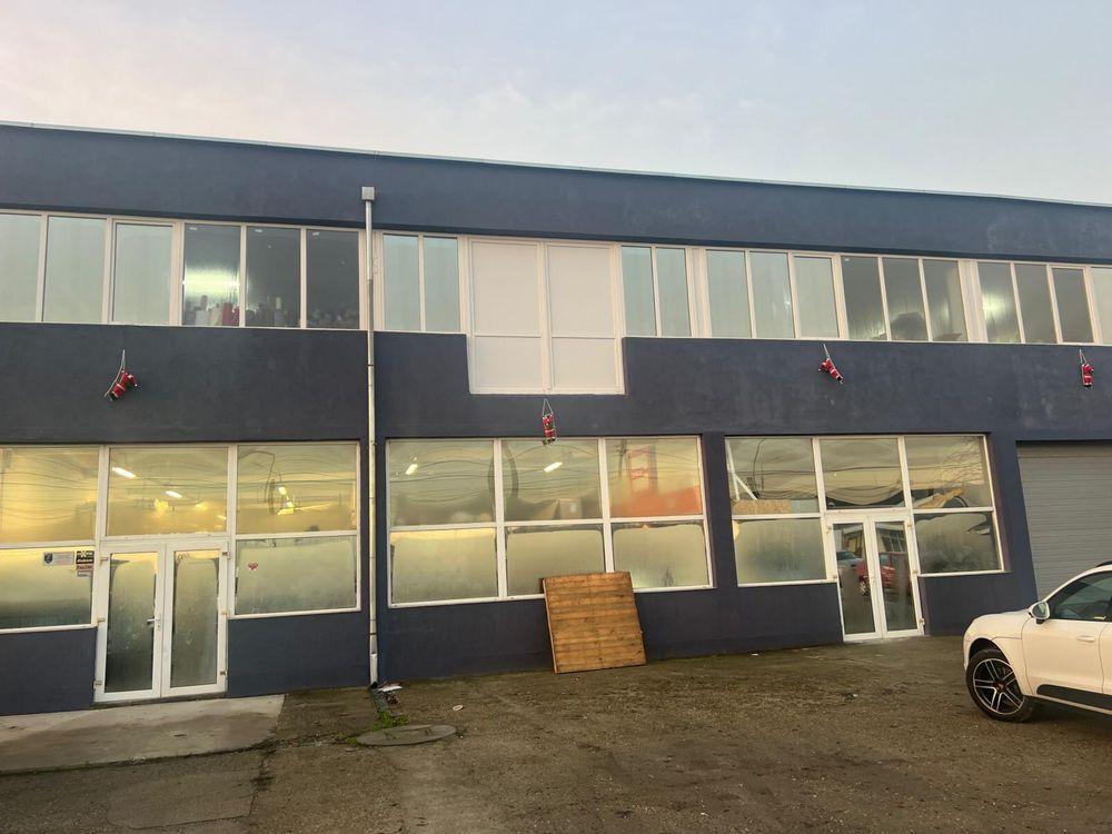 Spatiu comercial 570 metri Romeur cu parcare 20 locuri