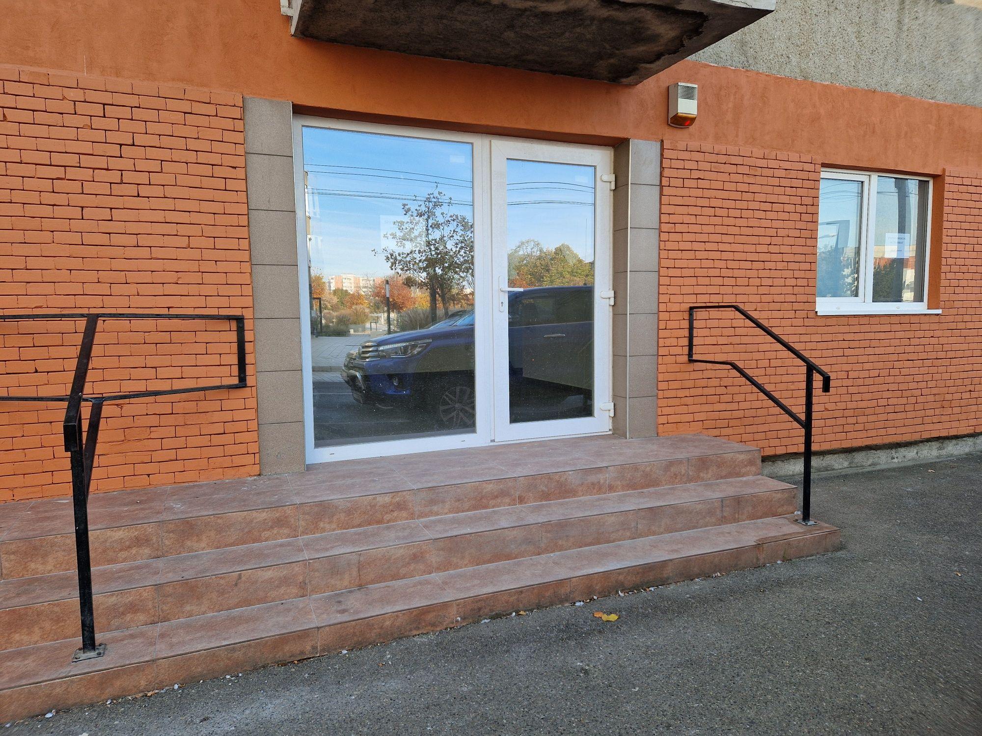 Închiriez spațiu comercial