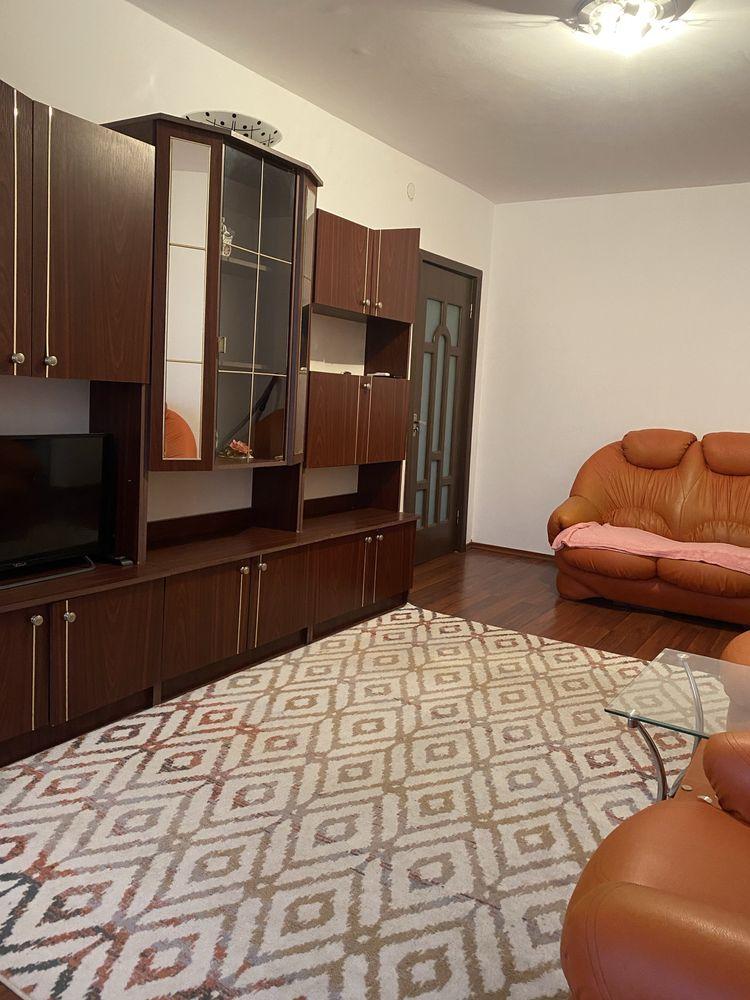 Apartament 3 camere - imagine 1