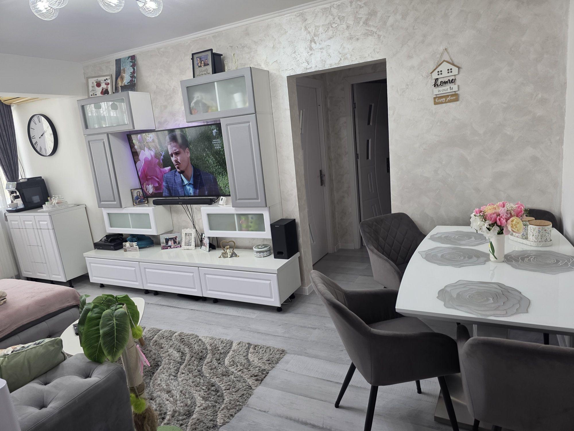 Apartament 3 camere Malu Rosu - imagine 1