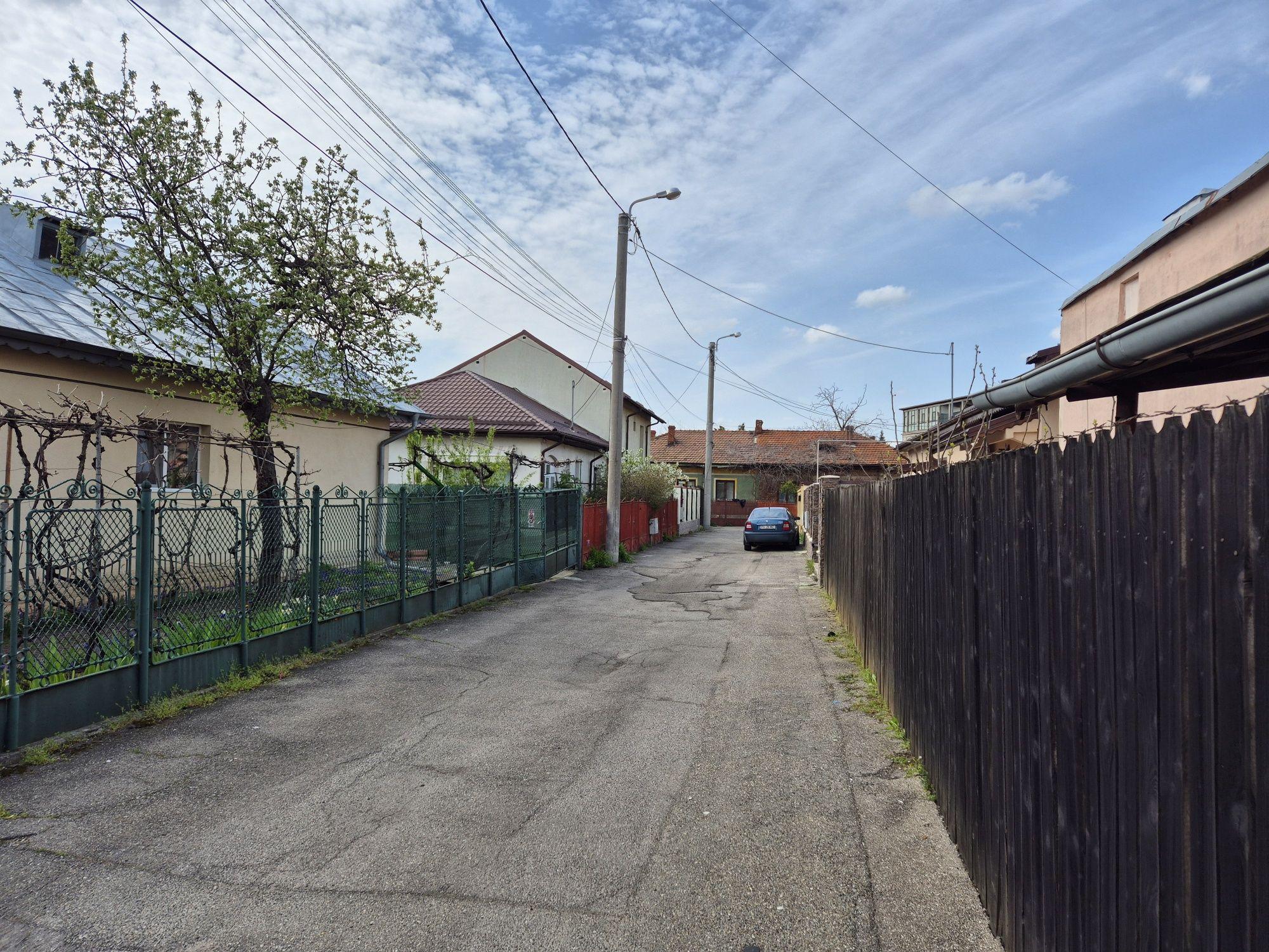 Vand teren ultra central cu casa ce necesita renovari - imagine 1