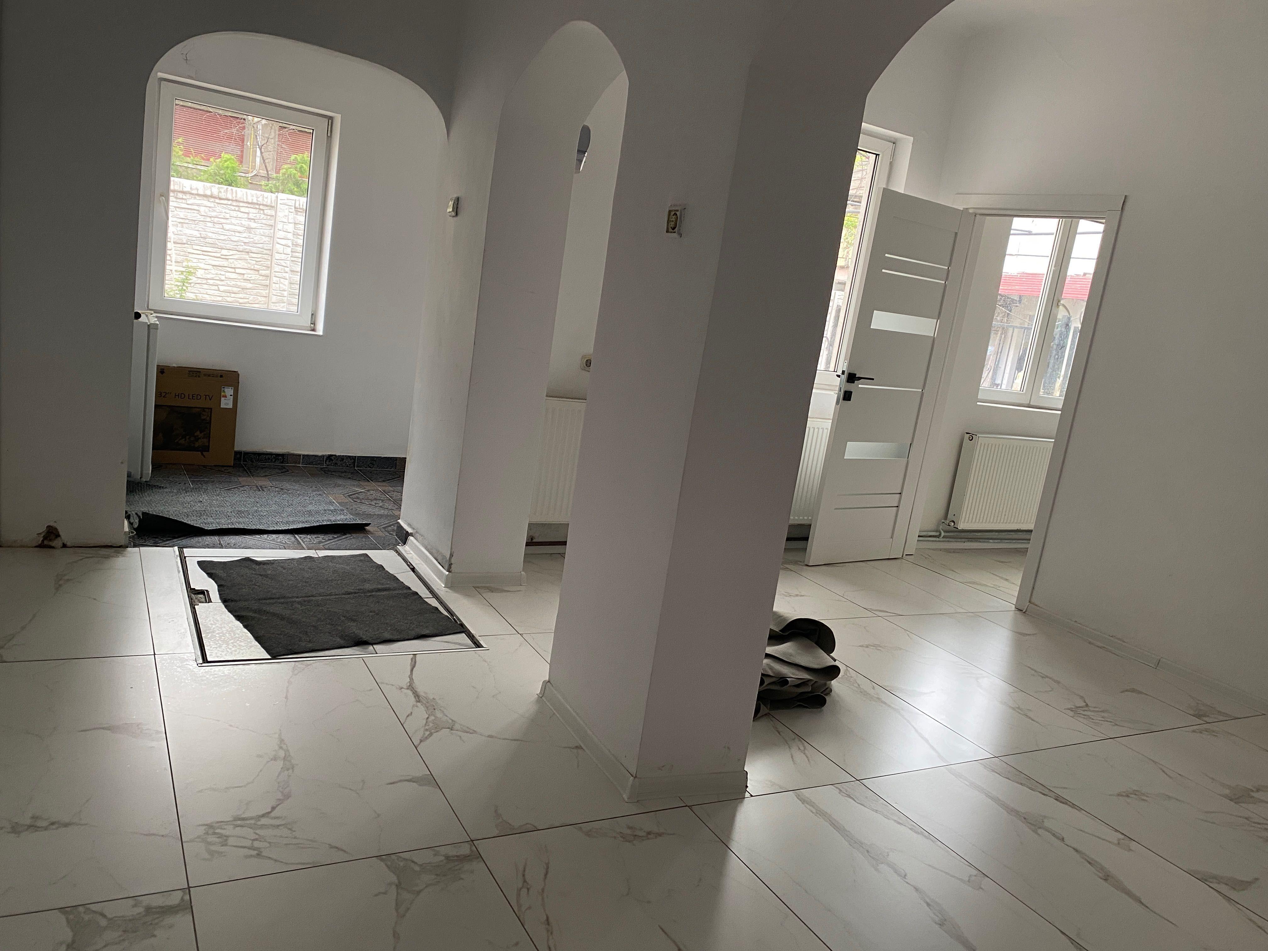 Inchiriere casa si curte pentru firme