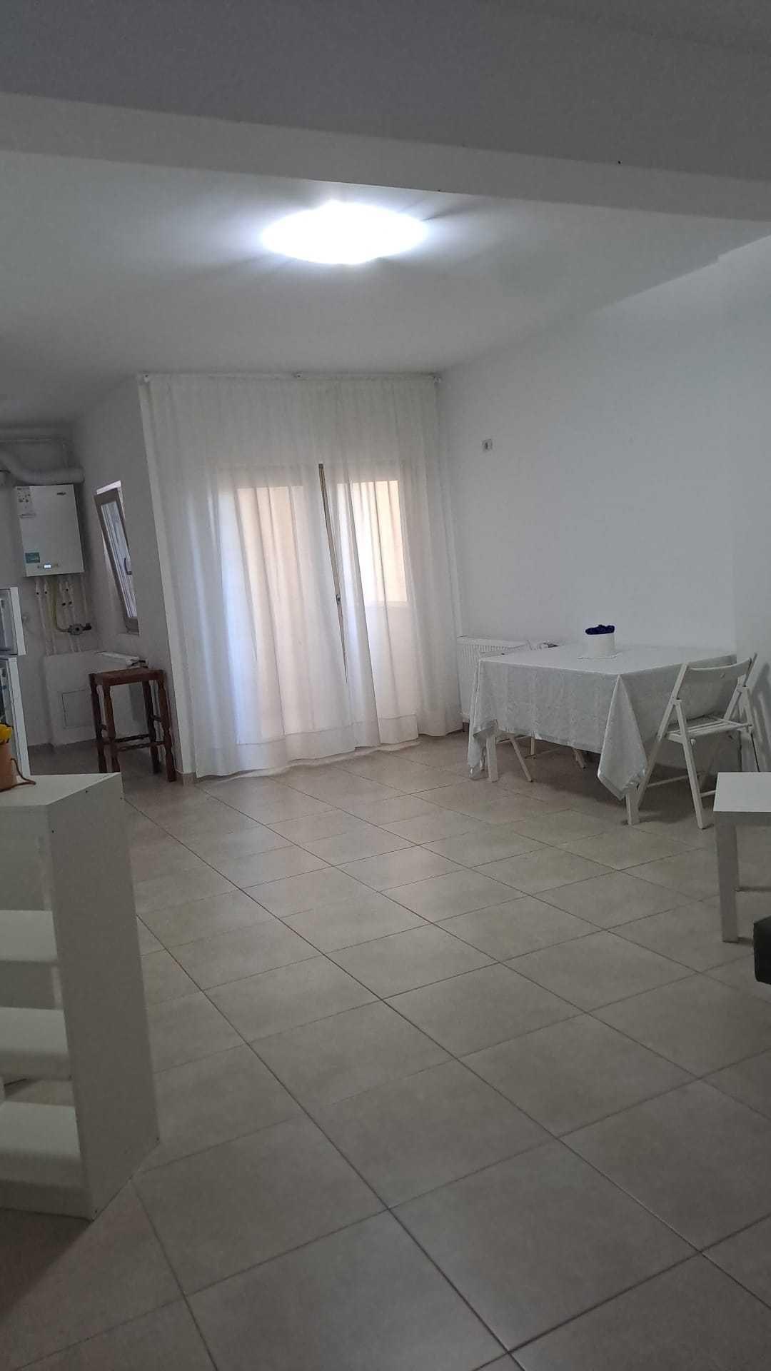 Garsoniera de inchiriat zona Fundeni