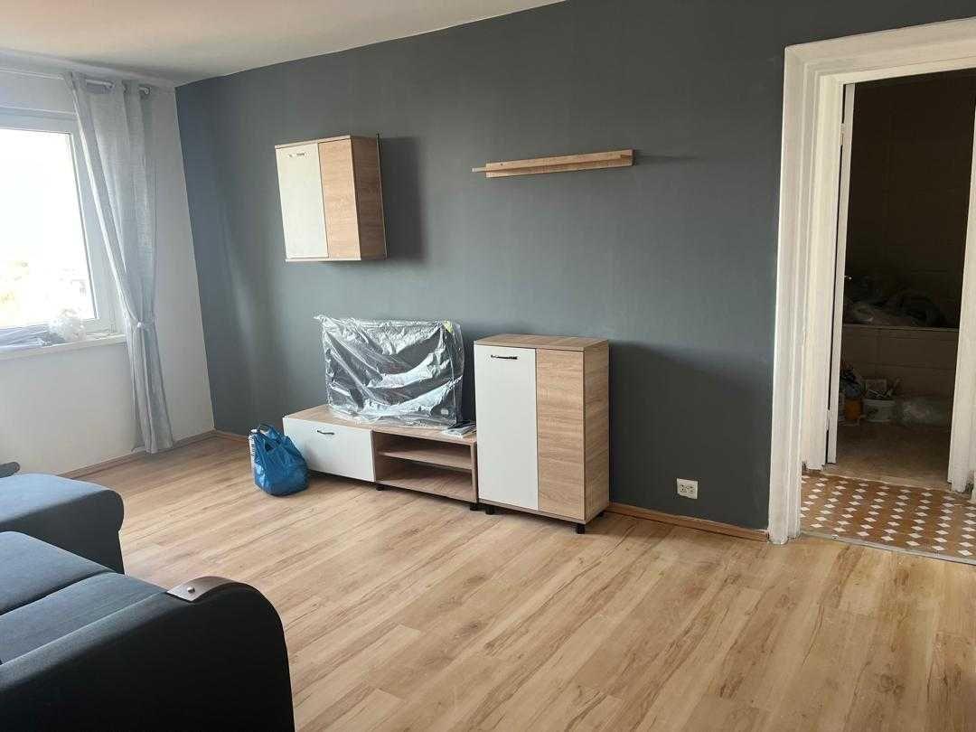 Închiriez Apartament 3 camere moșilor