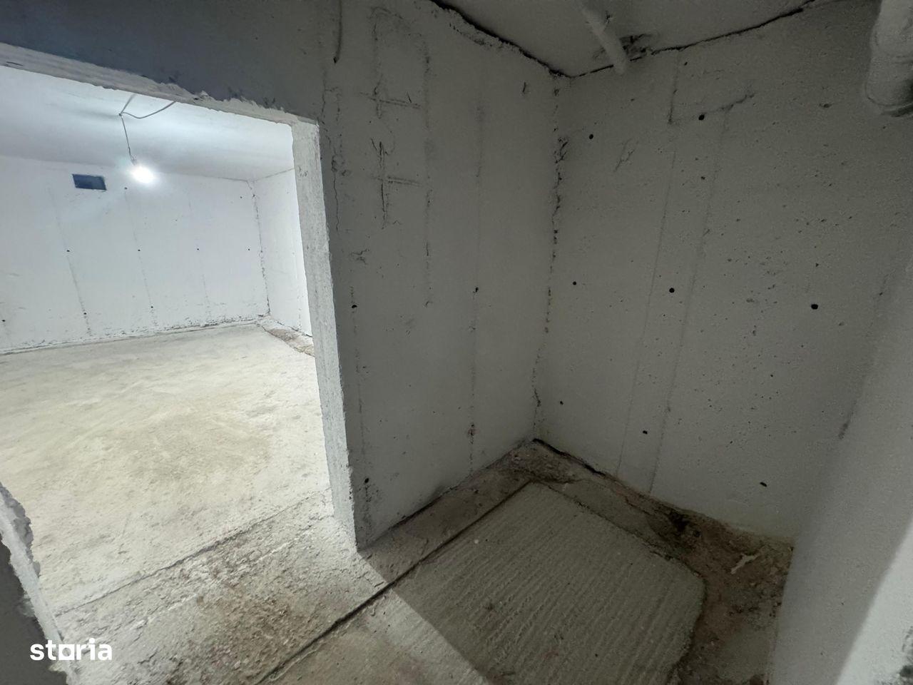 Boxă depozitare 20 mp | Titan – Str. Mizil | Beton, supraveghere 24/7 - imagine 1