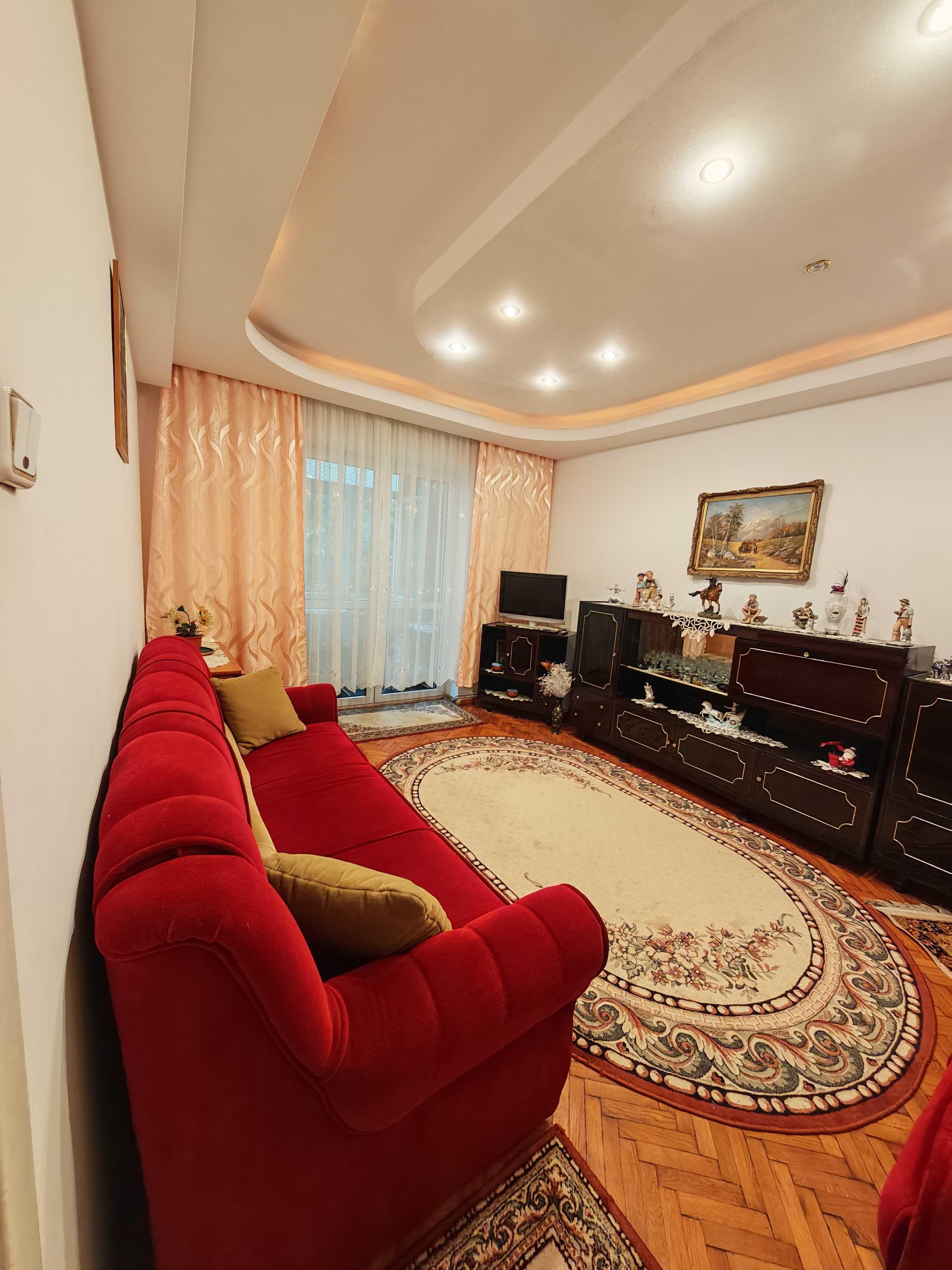 Vand urgent apartament 2 camere decomandat complet mobilat si utilat