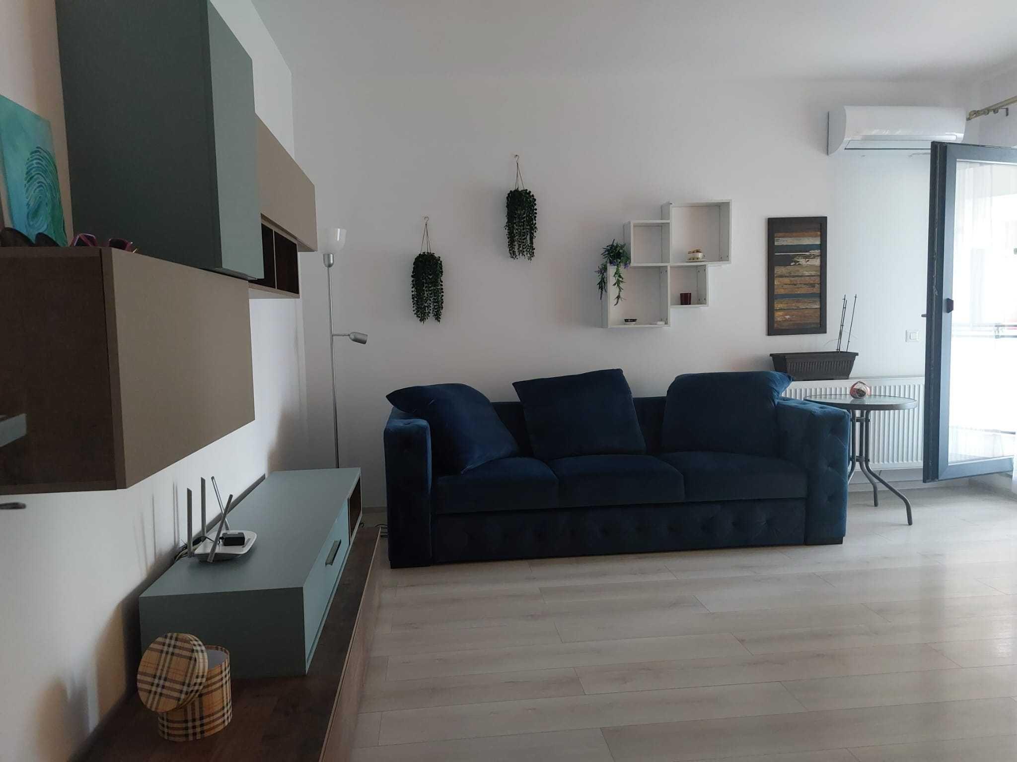 Apartament de inchiriat-zona Parcul Carol