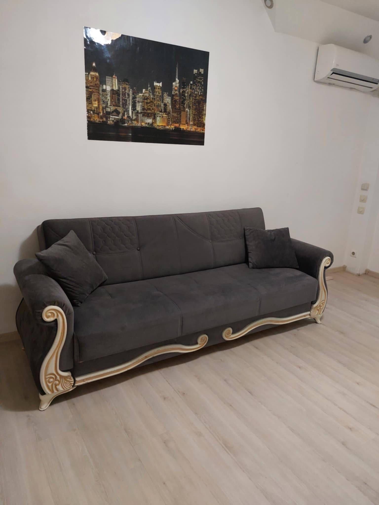 Închiriez Apartament