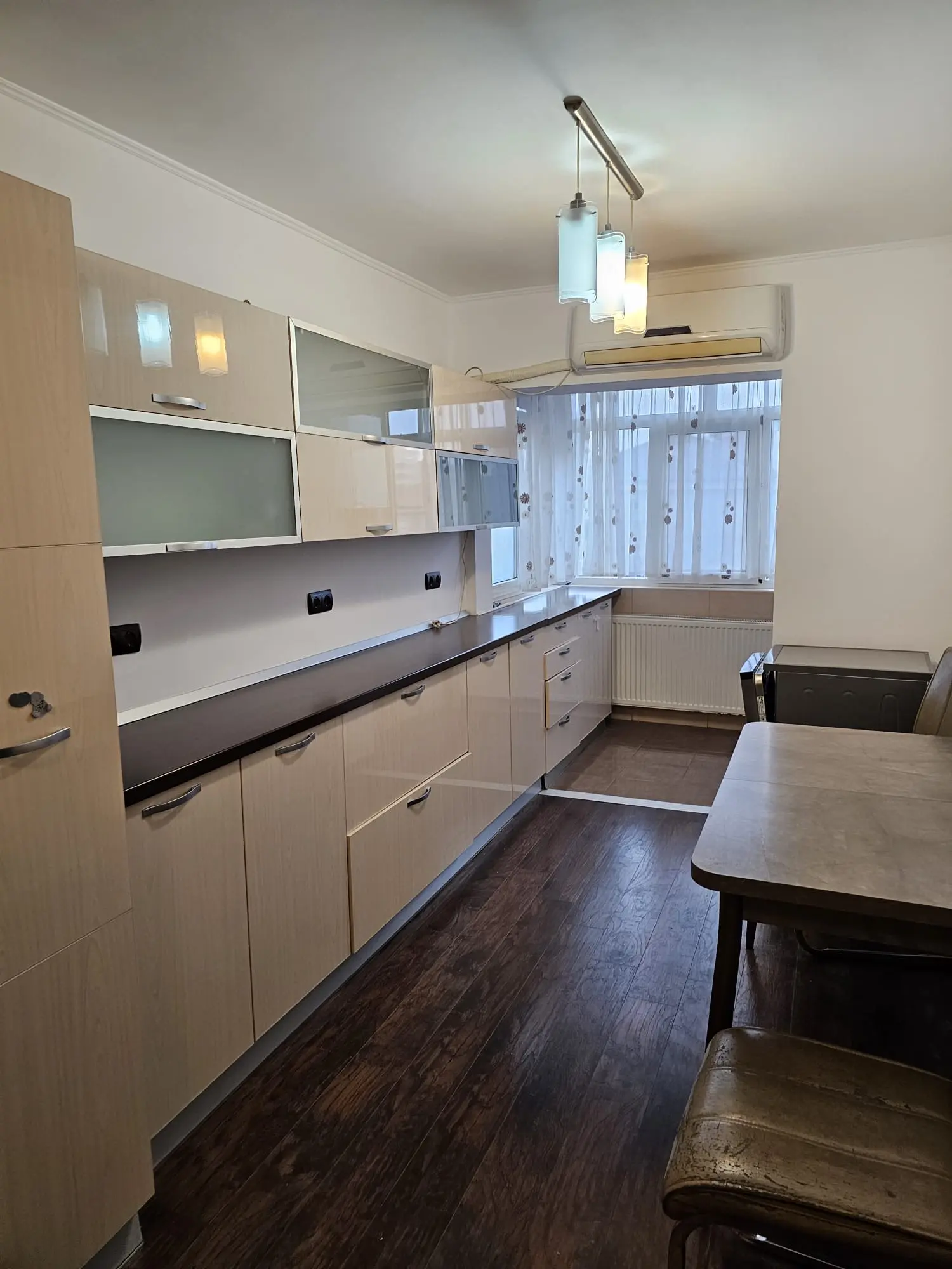 Apartament 2 camere , decomandat - imagine 1