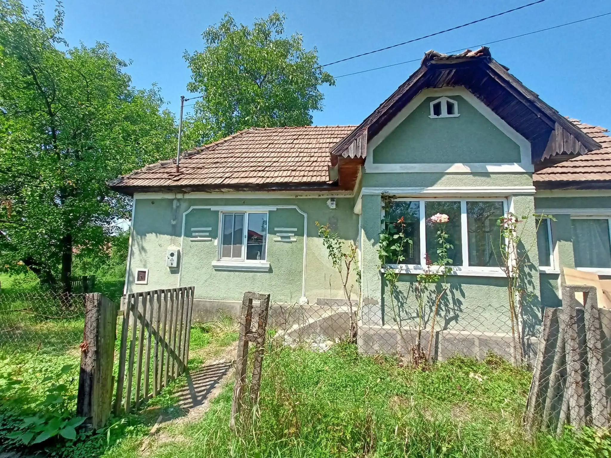 Căsuță de vânzare TĂUȚII DE SUS - imagine 1