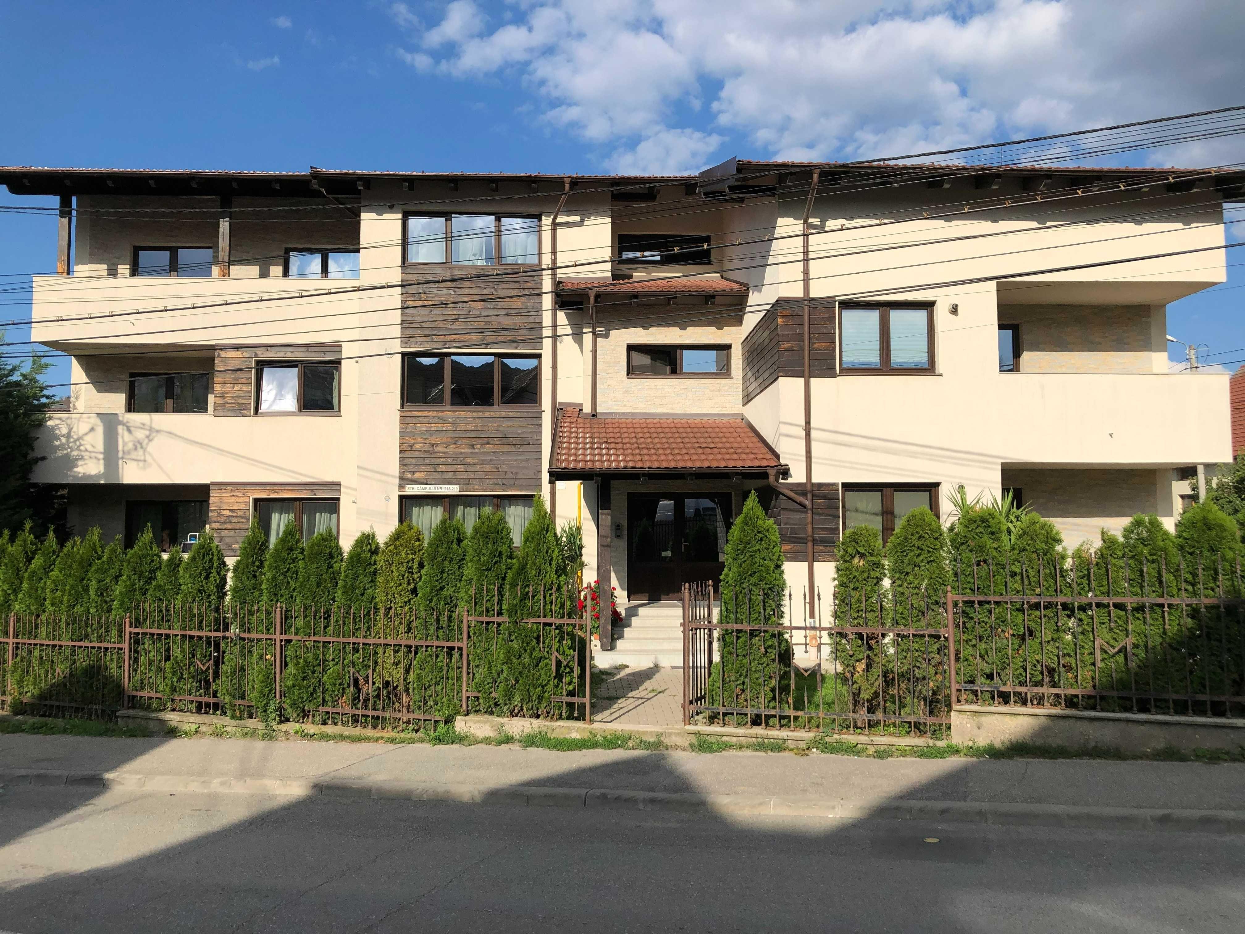 Inchiriez apartament 3 camere str.Campului 215-219 - imagine 1