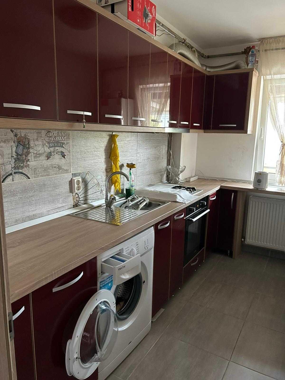 Particular, vand apartament doua camere - imagine 1